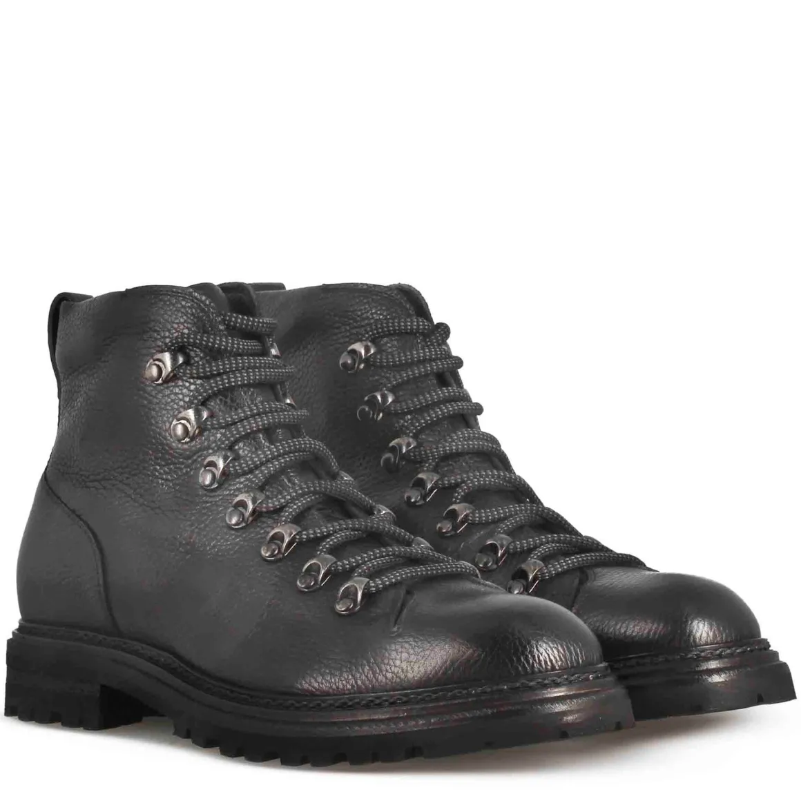 Anfibio In Pelle Colore Nero Con Allacciatura E Suola In Gomma Vibram