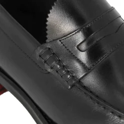 Mocassino College Con Bocca Di Leone Da Uomo In Pelle Colore Nero