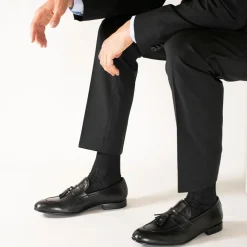 Mocassino Elegante Da Uomo In Pelle Morbida Colore Nero Con Nappine