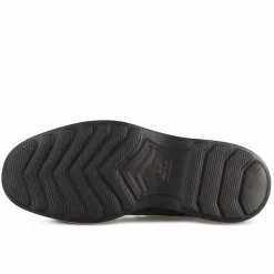 Polacchino Allacciato Da Uomo In Pelle Martellata Nera E Suola In Vibram