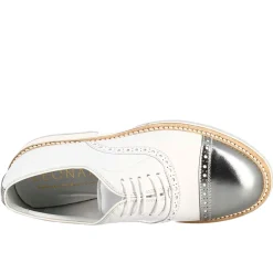 Scarpe Golf Da Donna Artigianali In Pelle Bianco E Dettagli In Argento