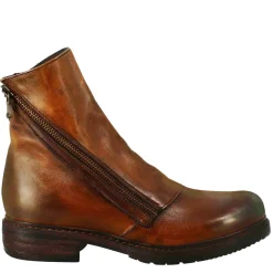 Stivaletto Da Donna In Pelle Lavata Colore Cuoio Scuro Con Doppia Zip